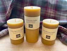 Load image into Gallery viewer, Rustic Beeswax Pillar Candle 14x6cm