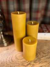 Load image into Gallery viewer, Rustic Beeswax Pillar Candle 19x6cm