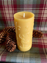 Load image into Gallery viewer, Beeswax Winter Deer Candles
