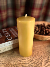 Load image into Gallery viewer, Beeswax Classic Pillar Candle  16.5x6cm
